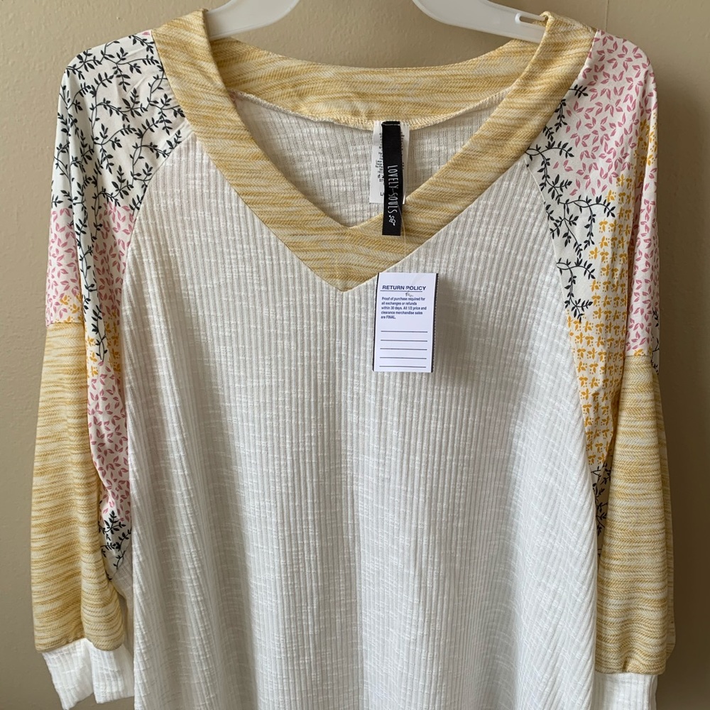 NWT Boutique Pattered Top